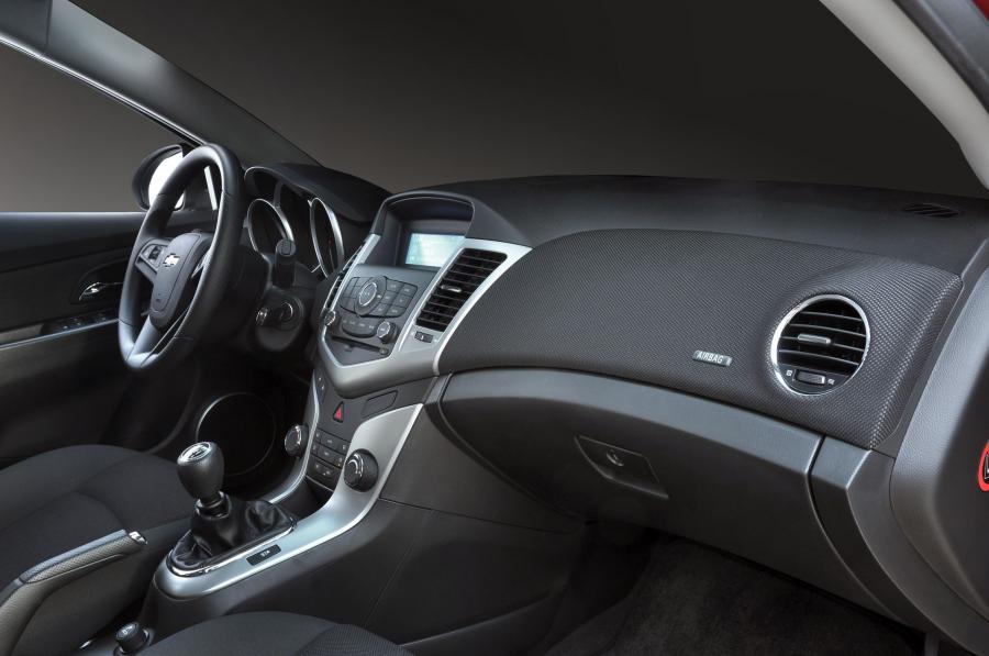  Chevrolet Cruze Sport6 2012 года  (фото 19 из 63)